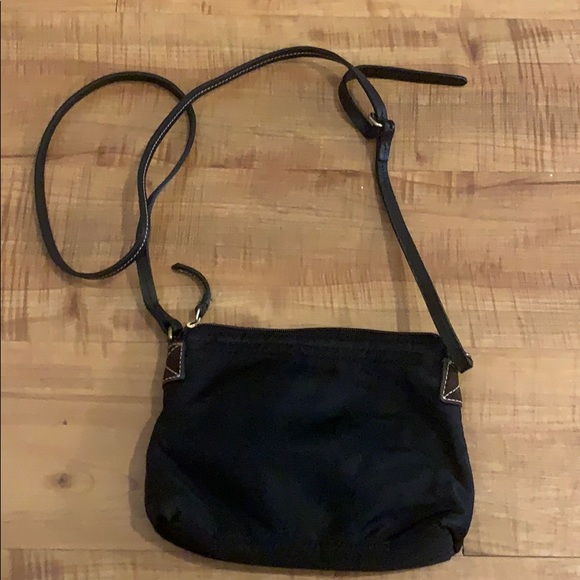 Black small DOONEY & BOURKE Purse crossbody SO VERSATILE!! - Picture 6 of 6